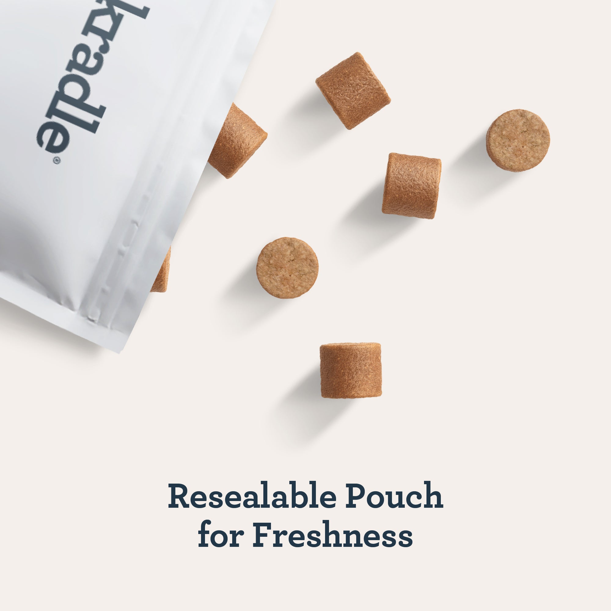 Calming chews and resealable pouch